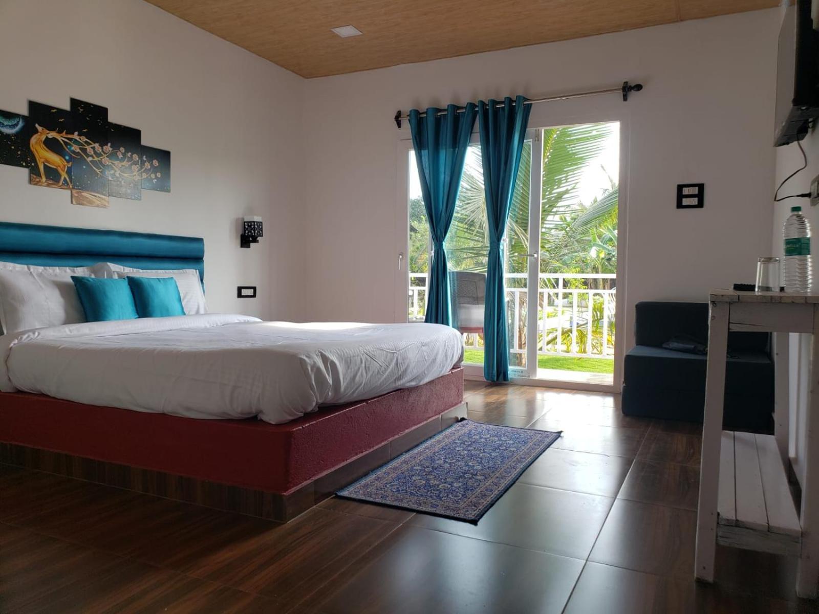White Truffle Resort, Hotel