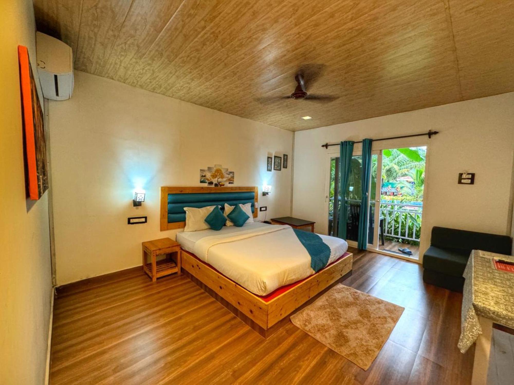 Hotel White Truffle Resort,