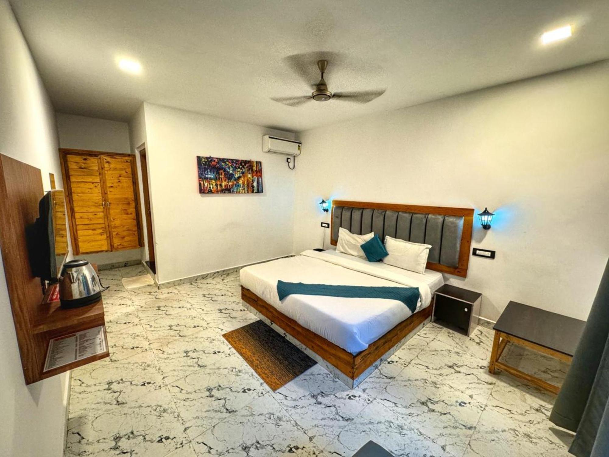 Hotel White Truffle Resort, 3*